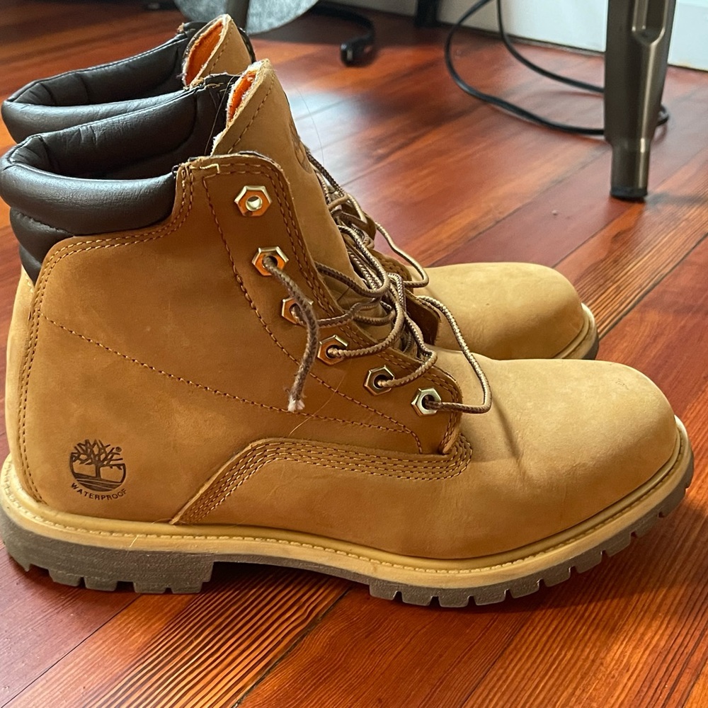 Timberland Womens Boots Size 9.5